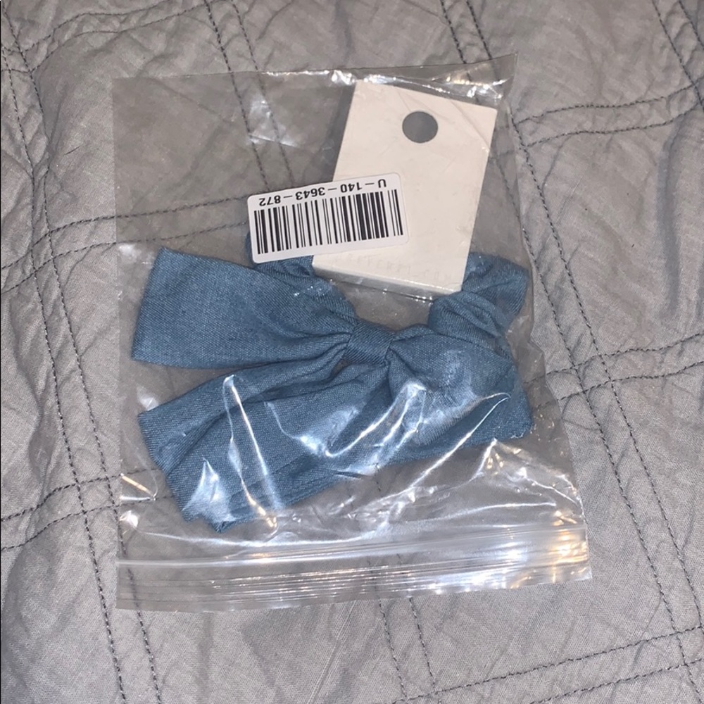 Bow Scrunchie - Picture 2 of 2